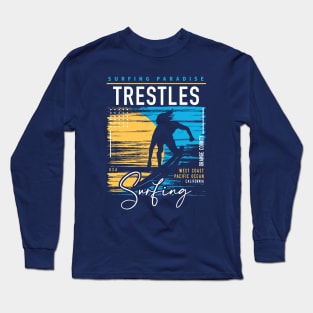 Retro Trestles Beach Surfing // Surfers Paradise // Surf California Long Sleeve T-Shirt